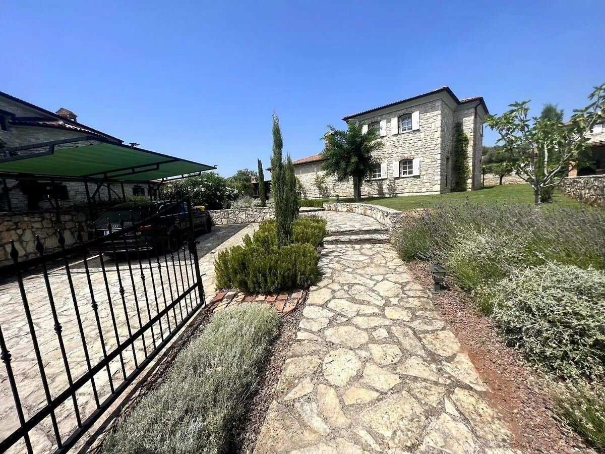Villa Vicia - Authentisches Ferienhaus In Visnjan, Kroatien Barat  Croatia